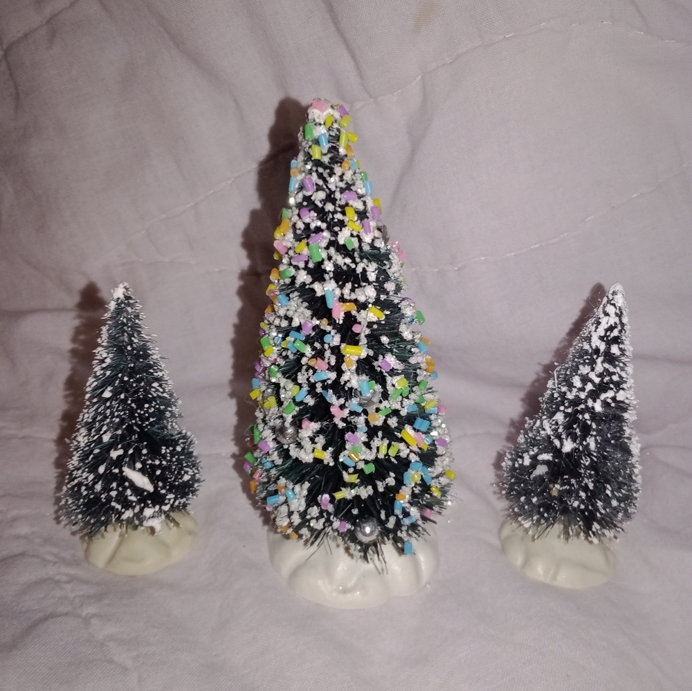 Lemax Christmas Village Cotton Candy Silver Bulb Tree And Snow Trees